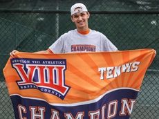 Manhasset's Golubenko pushes through to win Nassau boys tennis title