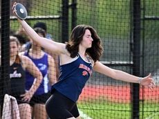 Miller Place's Scully sets state discus record at Suffolk 4B championships